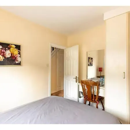 Rooftop Hidden Gem Проживание в семье *